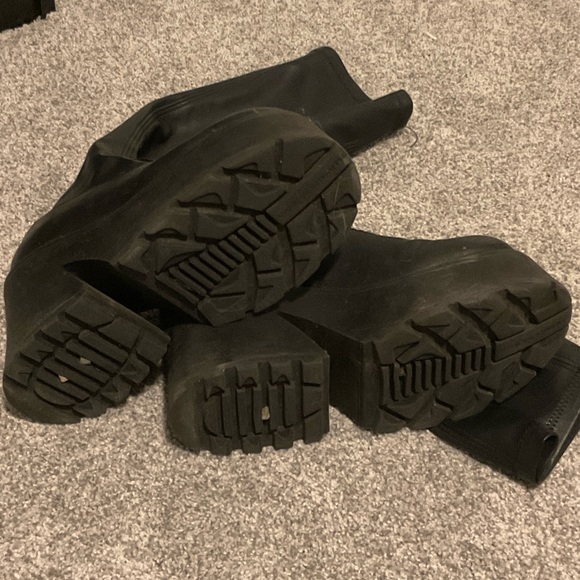 Windsor Smith Black Platform Boots - Picture 4 of 4